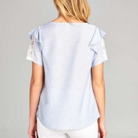 LAST 1 💎 Blue Striped Blouse with Lace Detail ✨ - Picture 5 of 8